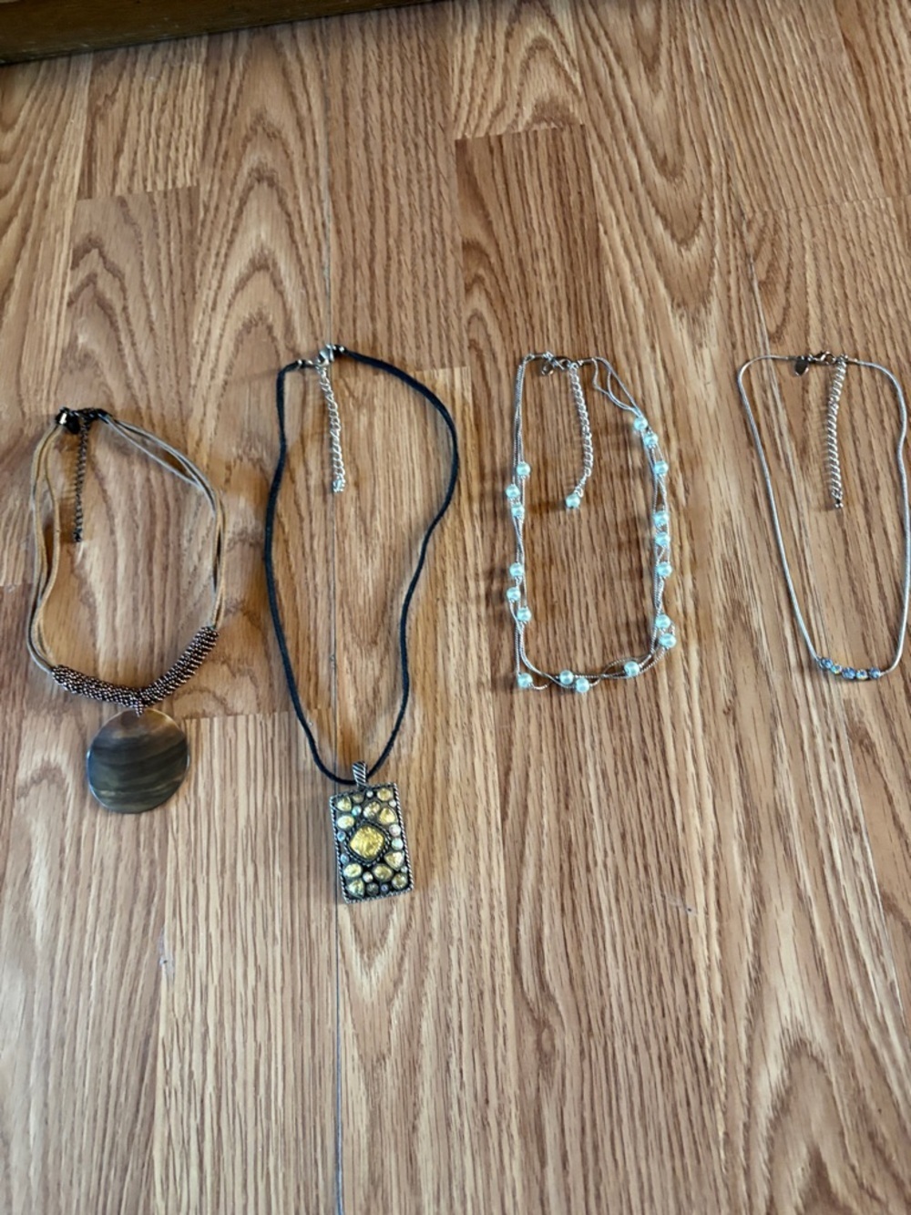 💲SALE💲LIA SOPHIA LOT OF FOUR SILVER-TONE PENDANT AND STATEMENT NECKLACES
